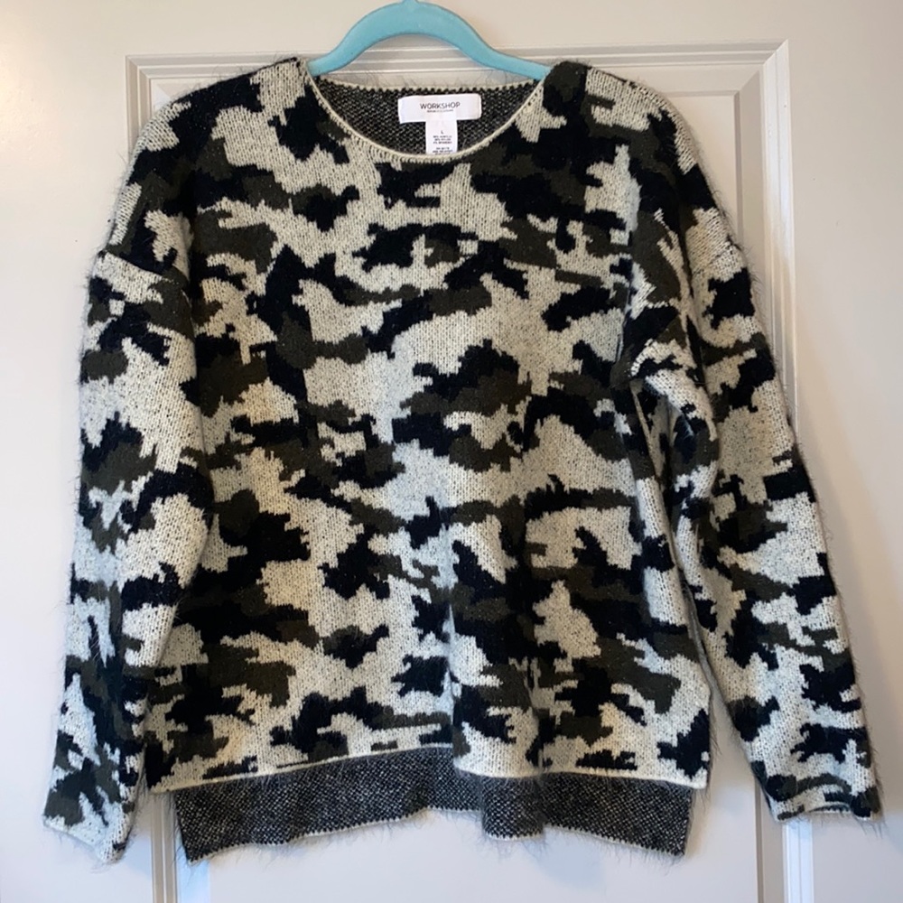 Workshop Camo Sweater Size Large - NWOT
